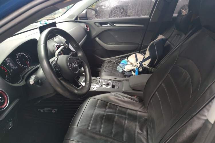 Used Audi A3 2019 Limousine 35 TFSI Ambition China VI Left Front Seat