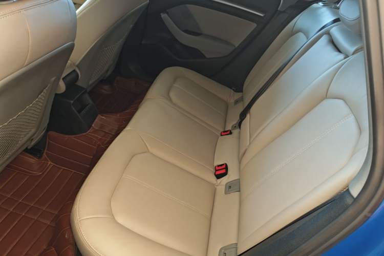 Used Audi A3 2019 Limousine 35 TFSI Ambition China VI Left Rear Seat