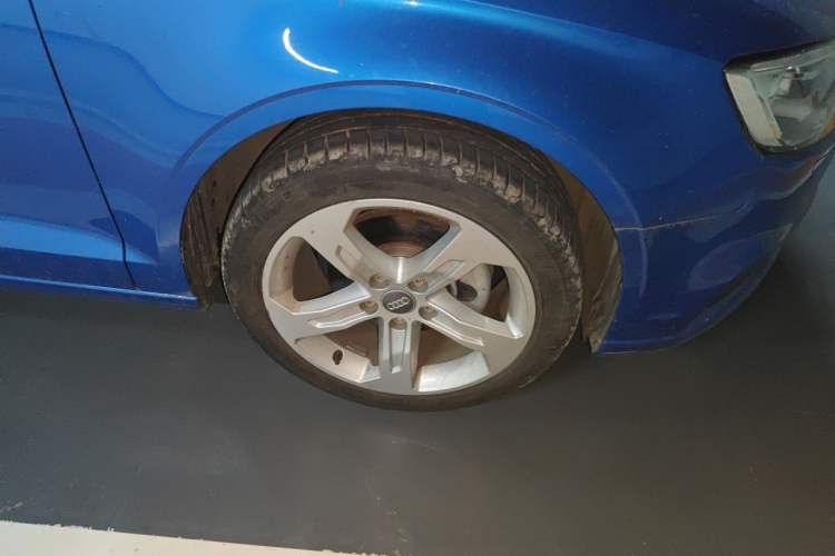 Used Audi A3 2019 Limousine 35 TFSI Ambition China V Right Front Wheel Hub