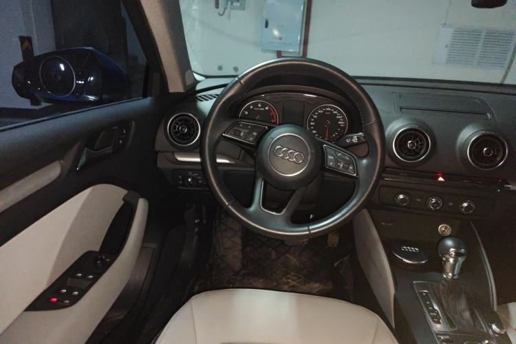 Used Audi A3 2019 Limousine 35 TFSI Ambition China V Steering Wheel