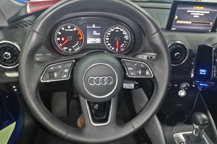 Used Audi A3 2019 Sportback 35 TFSI Ambition China V Steering Wheel