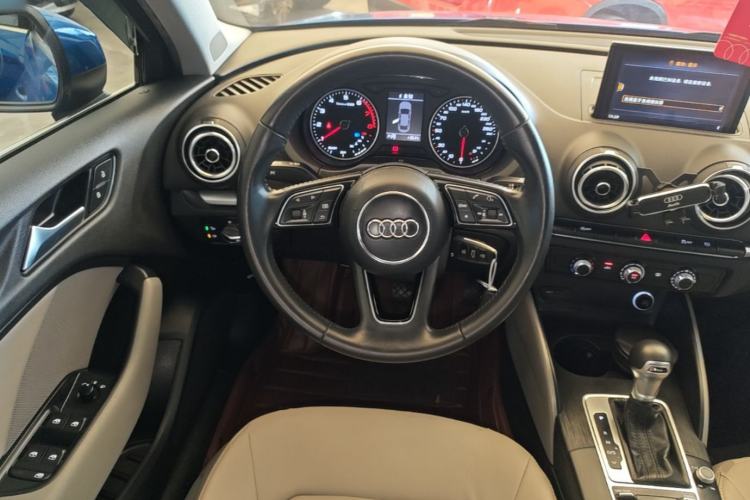 Used Audi A3 2019 Limousine 35 TFSI Ambition China VI Steering Wheel
