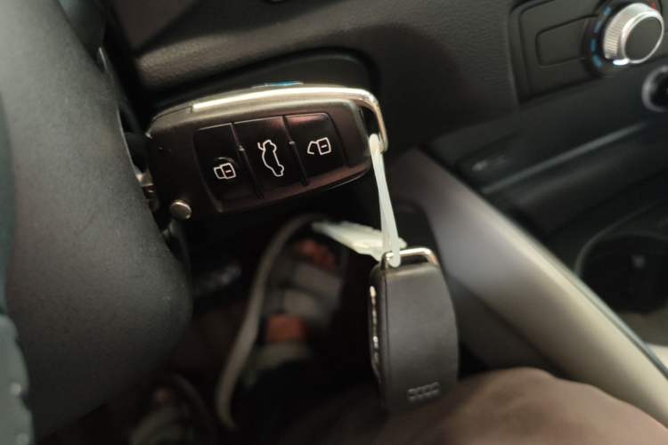 Used Audi A3 2019 Limousine 35 TFSI Ambition China VI Vehicle Key