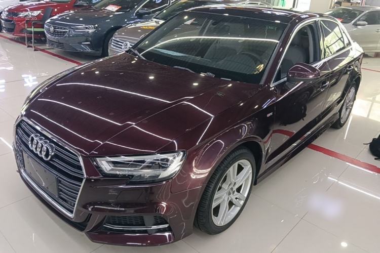 Used Audi A3 2019 Limousine 35 TFSI Fashion Edition China VI Emission Standard Guazi used car, China used car export, Used car for sale, Used Audi cars, Cheapest cars for sale