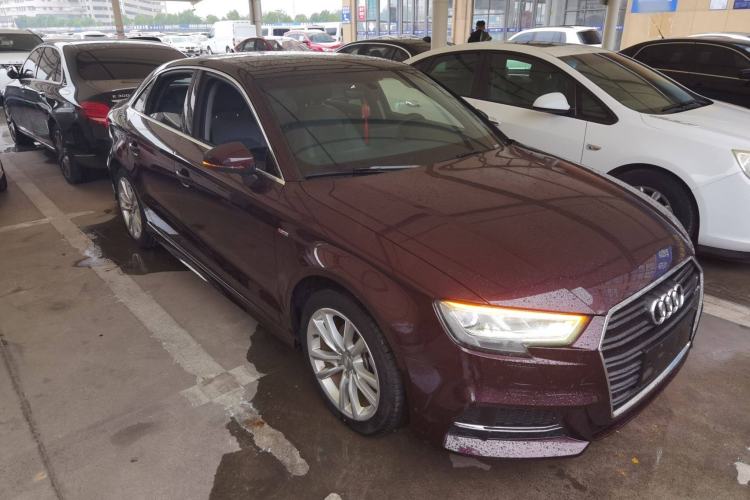Used Audi A3 2019 Limousine 35 TFSI Fashion Edition China VI Emission Standard Front Right 45 Deg