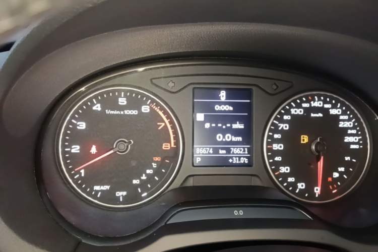Used Audi A3 2019 Limousine 35 TFSI Fashion Edition China VI Emission Standard Instrument Cluster
