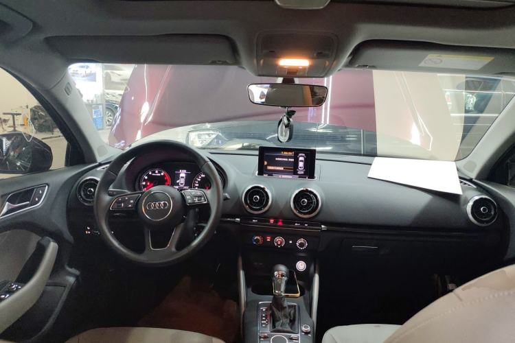 Used Audi A3 2019 Limousine 35 TFSI Fashion Edition China VI Emission Standard Interior 2
