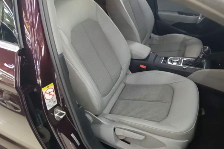 Used Audi A3 2019 Limousine 35 TFSI Fashion Edition China VI Emission Standard Right Front Seat