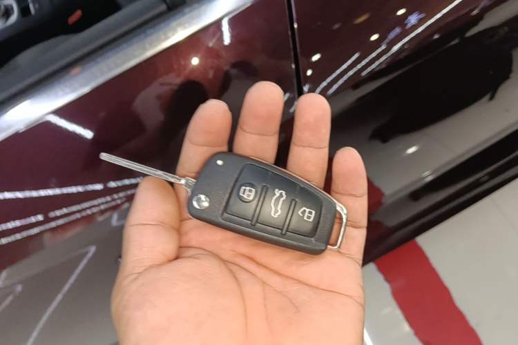 Used Audi A3 2019 Limousine 35 TFSI Fashion Edition China VI Emission Standard Vehicle Key