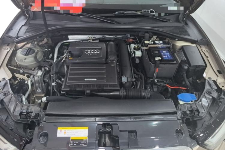 Used Audi A3 2019 Limousine 35 TFSI Fashion Edition China V standard Engine Bay