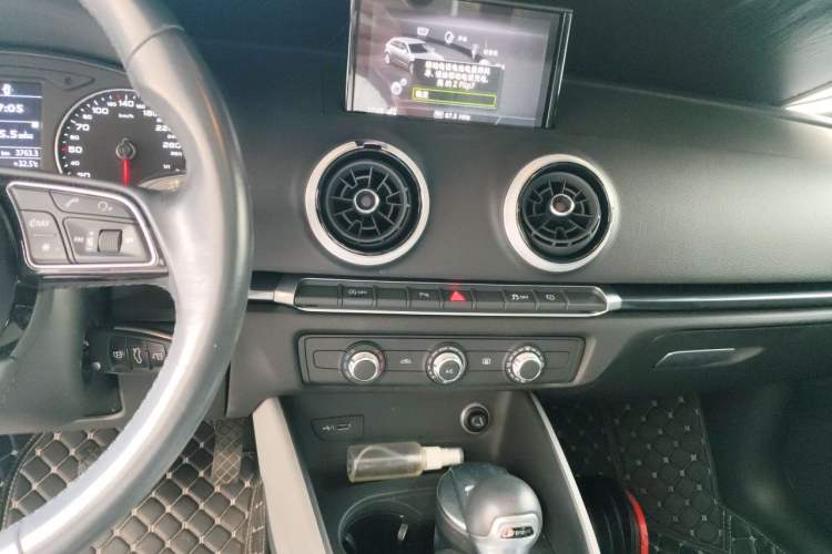 Used Audi A3 2019 Sportback 35 TFSI Fashion Edition China V Audio And AC Panel