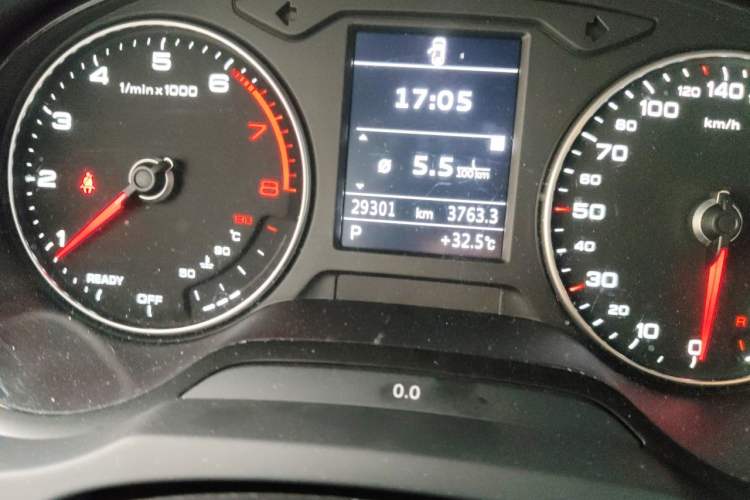 Used Audi A3 2019 Sportback 35 TFSI Fashion Edition China V Odometer Close Up