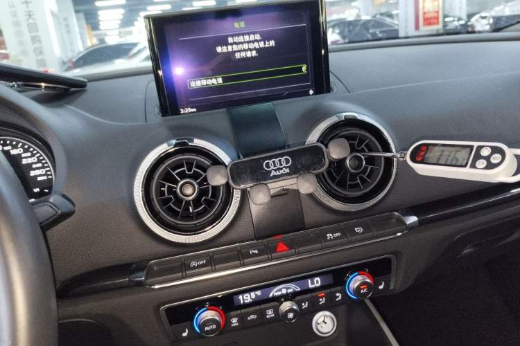 Used Audi A3 2019 Limousine 35 TFSI Fashion Edition China V standard Audio And AC Panel