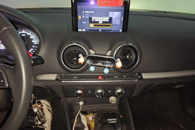 Used Audi A3 2019 Sportback 35 TFSI Ambition China VI Audio And AC Panel