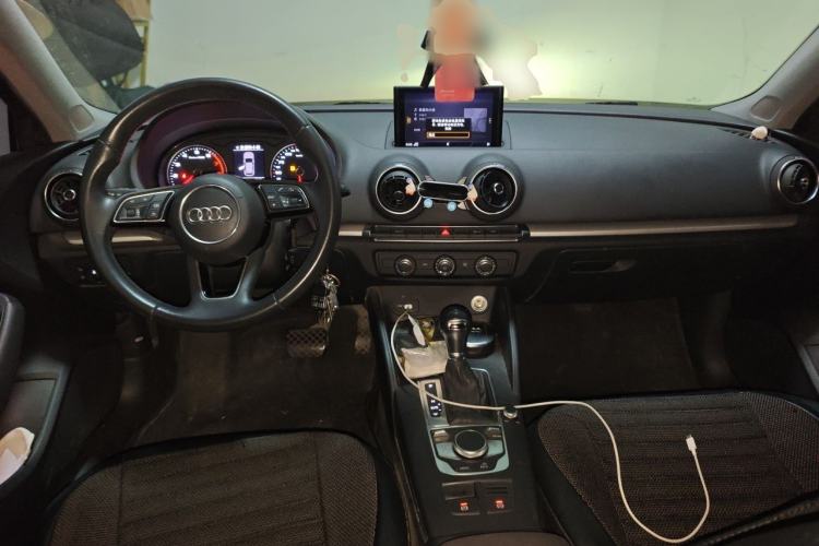 Used Audi A3 2019 Sportback 35 TFSI Ambition China VI Center Console
