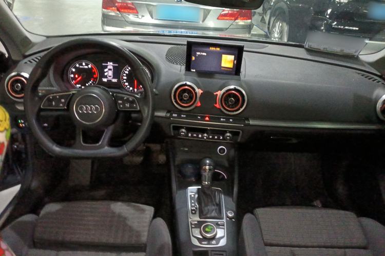 Used Audi A3 2019 Limousine 40 TFSI Sport Version China V Emission Standard Center Console