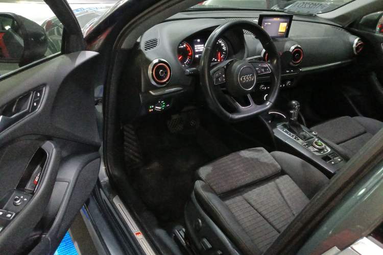 Used Audi A3 2019 Limousine 40 TFSI Sport Version China V Emission Standard Driver Seat