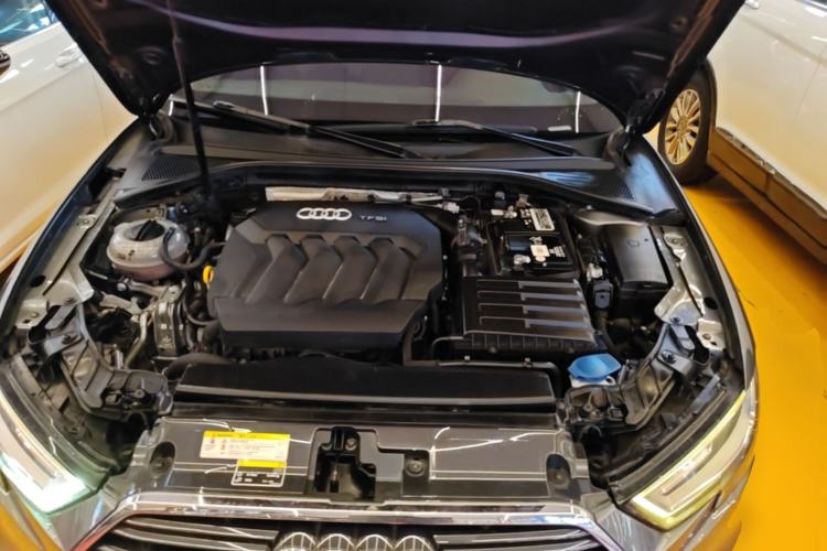 Used Audi A3 2019 Limousine 40 TFSI Sport Version China V Emission Standard Engine Bay
