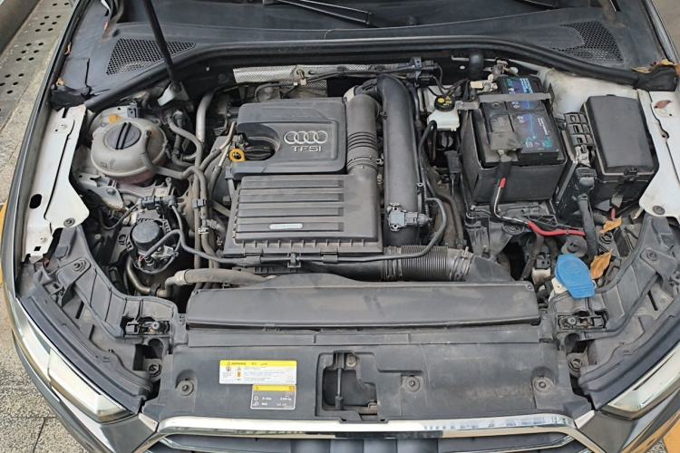 Used Audi A3 2019 Limousine 35 TFSI Ambition China VI Engine Bay