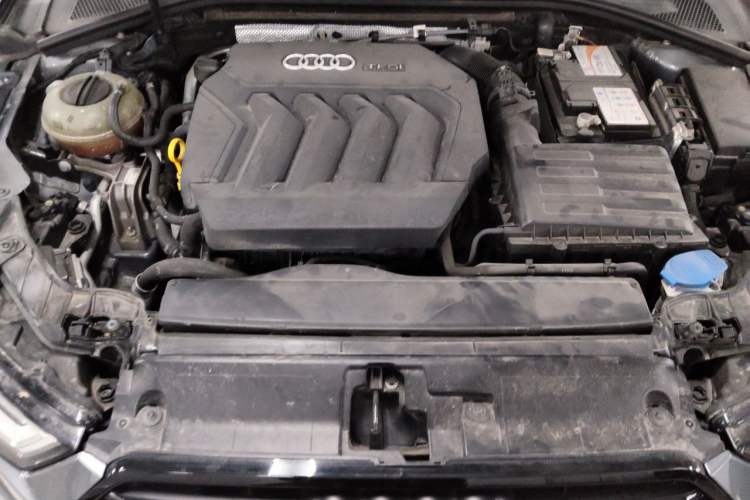 Used Audi A3 2019 Limousine 40 TFSI Sport Version China V Emission Standard Engine Bay