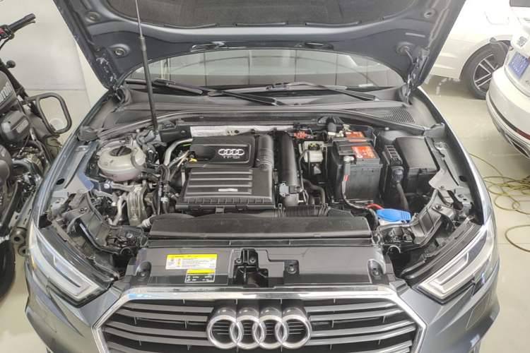 Used Audi A3 2019 Sportback 35 TFSI Fashion Edition China V Engine Bay