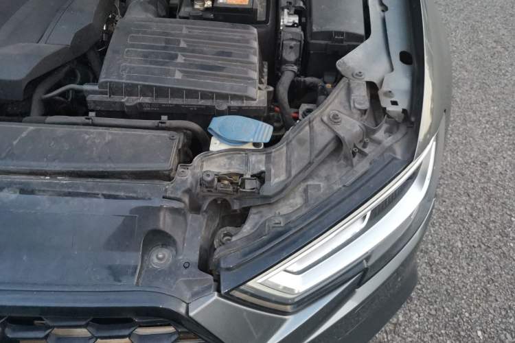 Used Audi A3 2019 Limousine 40 TFSI Sport Version China V Emission Standard Engine Bay Left