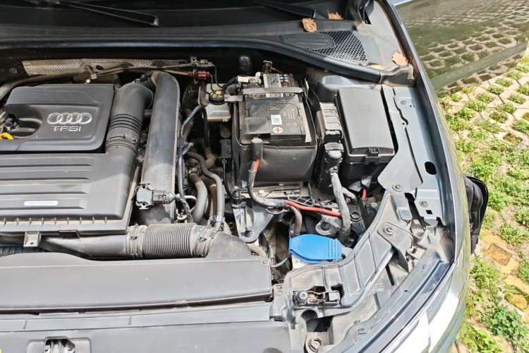 Used Audi A3 2019 Sportback 35 TFSI Ambition China V Engine Bay Left