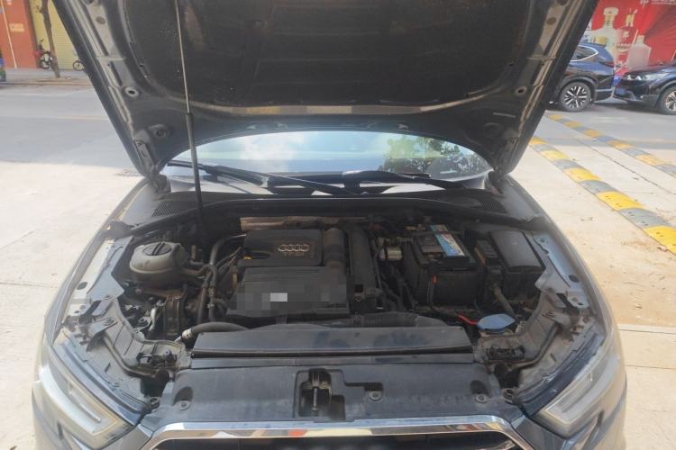 Used Audi A3 2019 Limousine 35 TFSI Style Version China V Emission Standard Engine Bay
