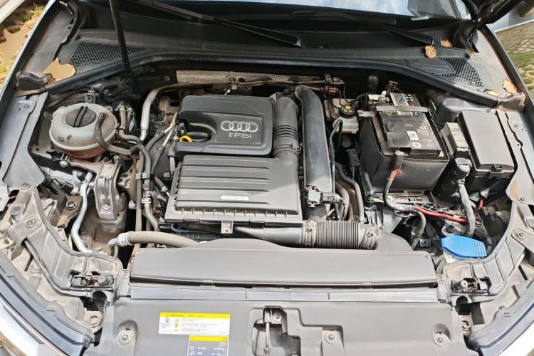 Used Audi A3 2019 Sportback 35 TFSI Ambition China V Engine Bay