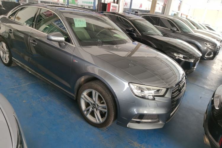 Used Audi A3 2019 Limousine 35 TFSI Fashion Edition China VI Emission Standard Front Right 45 Deg