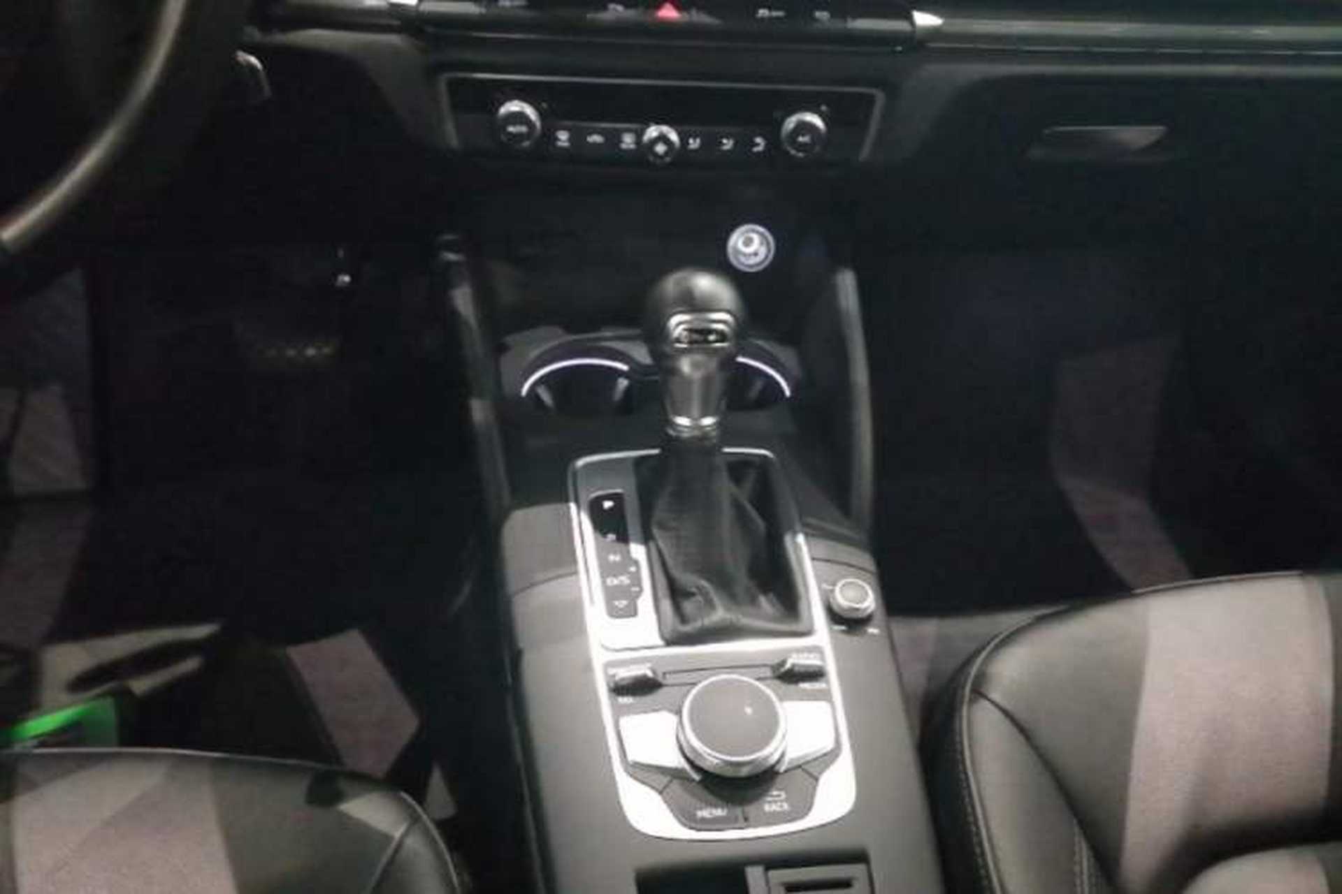 Used Audi A3 2019 Sportback 35 TFSI Style Version China V Emission Standard Gear Lever
