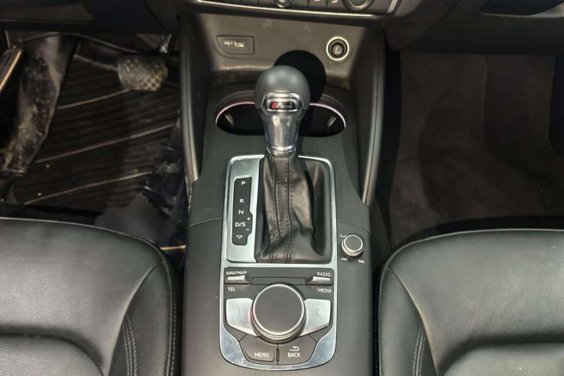 Used Audi A3 2019 Limousine 35 TFSI Style Edition China VI Emission Standard Gear Lever