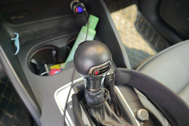 Used Audi A3 2019 Limousine 35 TFSI Style Version China V Emission Standard Gear Lever