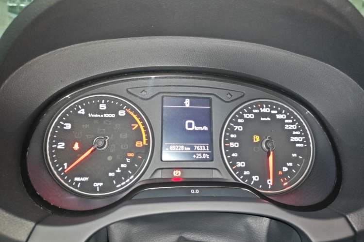 Used Audi A3 2019 Sportback 35 TFSI Fashion Edition China VI Emission Standard Instrument Cluster