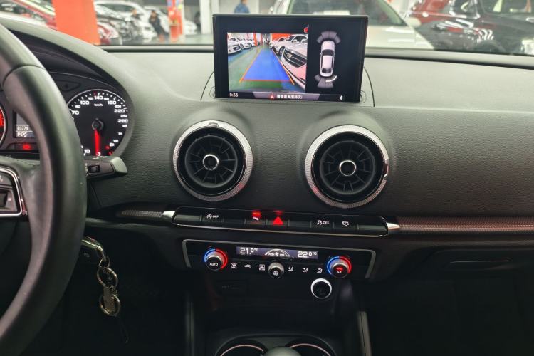 Used Audi A3 2019 Limousine 35 TFSI Style Edition China VI Emission Standard Interior 4