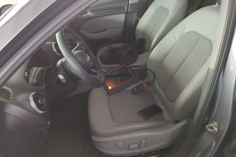 Used Audi A3 2019 Limousine 35 TFSI Fashion Edition China VI Emission Standard Left Front Seat