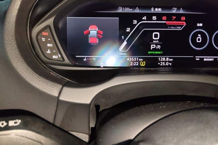 Used Audi A3 2019 Limousine 40 TFSI Sport Version China V Emission Standard Odometer Close Up