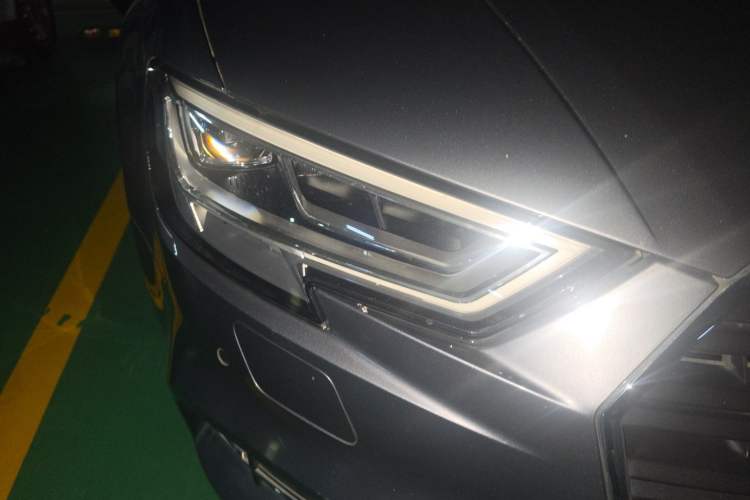 Used Audi A3 2019 Limousine 40 TFSI Sporty Version China VI Right Front Headlight