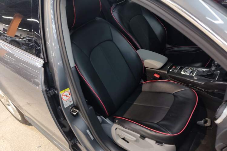Used Audi A3 2019 Sportback 35 TFSI Fashion Edition China VI Emission Standard Right Front Seat