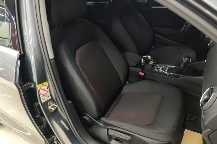 Used Audi A3 2019 Limousine 35 TFSI Ambition China VI Right Front Seat