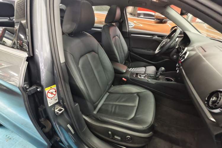 Used Audi A3 2019 Limousine 35 TFSI Style Edition China VI Emission Standard Right Front Seat