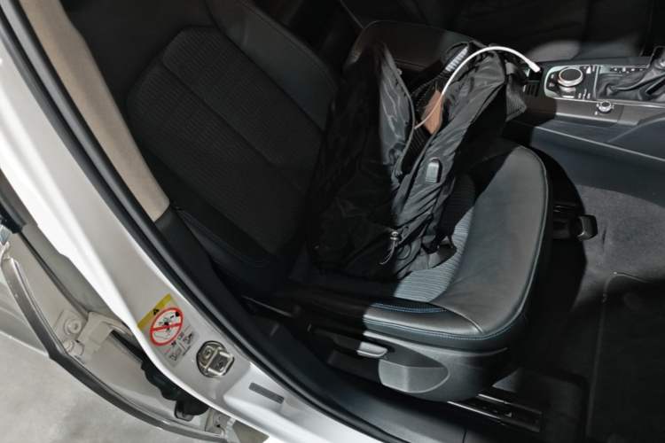 Used Audi A3 2019 Sportback 35 TFSI Fashion Edition China VI Emission Standard Right Front Seat