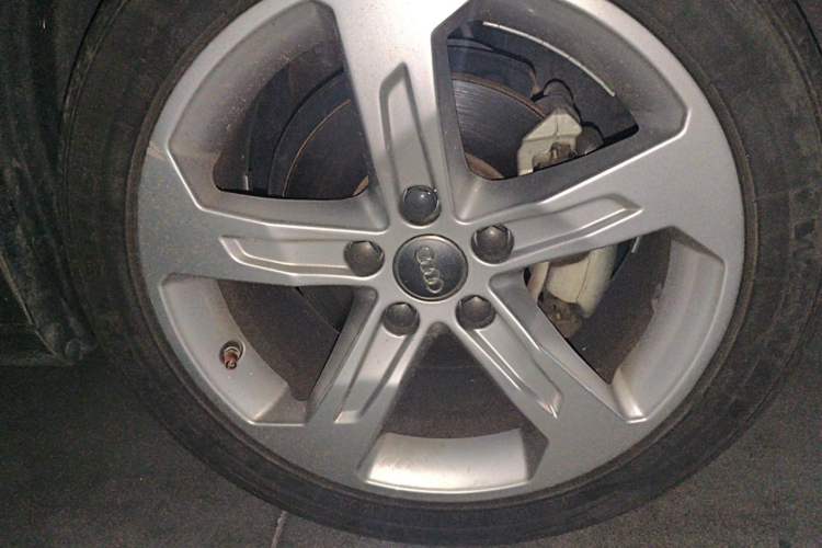 Used Audi A3 2019 Limousine 35 TFSI Ambition China VI Right Front Wheel Hub