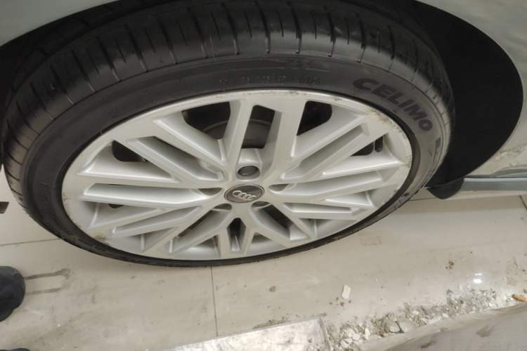 Used Audi A3 2019 Sportback 35 TFSI Fashion Edition China V Right Rear Wheel Hub