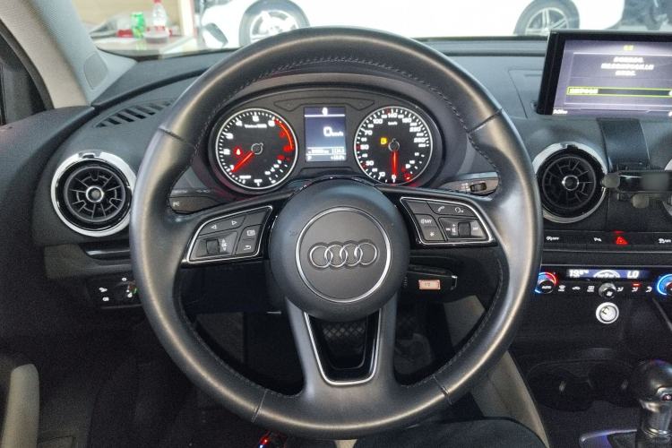 Used Audi A3 2019 Limousine 35 TFSI Fashion Edition China V standard Steering Wheel