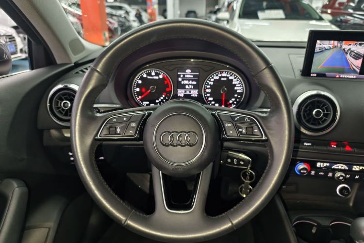 Used Audi A3 2019 Limousine 35 TFSI Style Edition China VI Emission Standard Steering Wheel