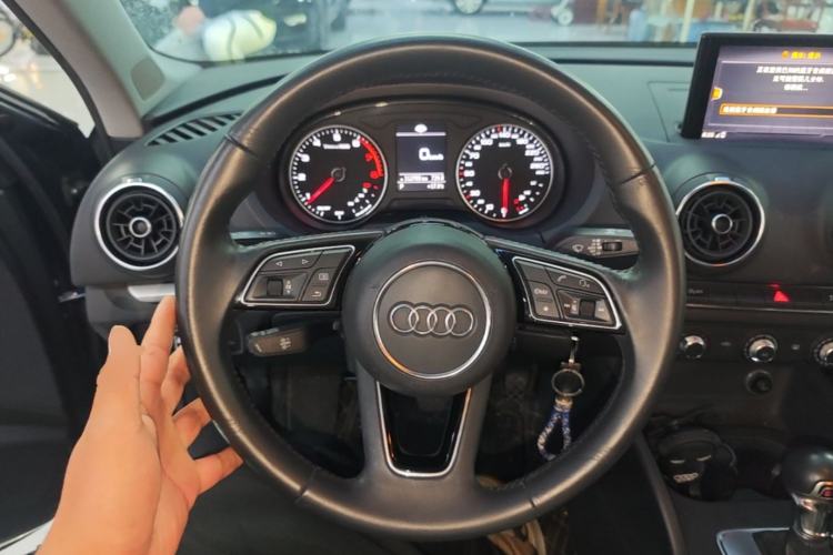 Used Audi A3 2019 Limousine 35 TFSI Ambition China V Steering Wheel