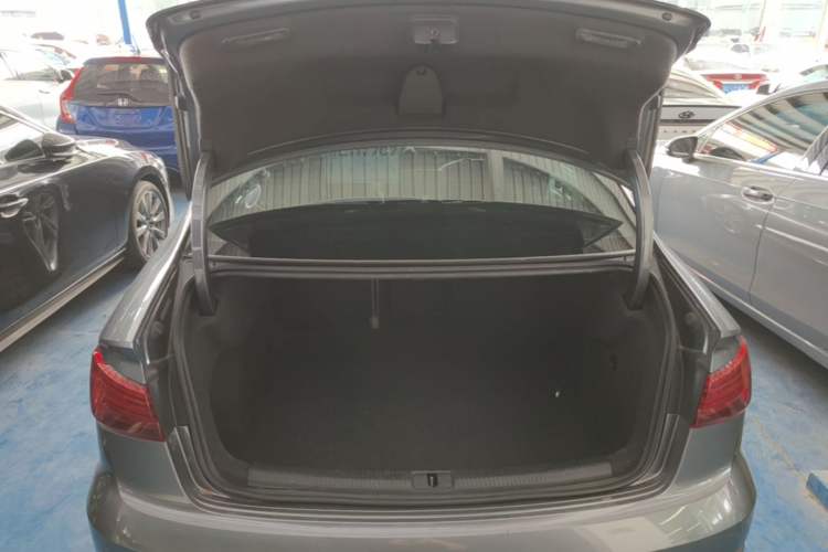 Used Audi A3 2019 Limousine 35 TFSI Fashion Edition China VI Emission Standard Trunk
