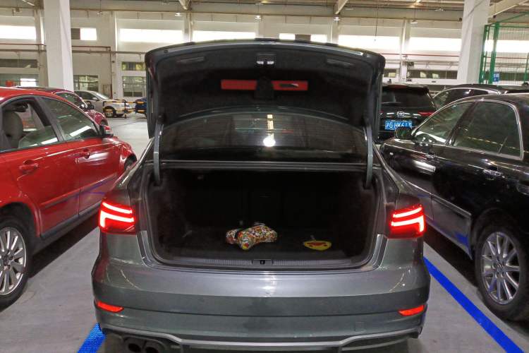 Used Audi A3 2019 Limousine 40 TFSI Sport Version China V Emission Standard Trunk