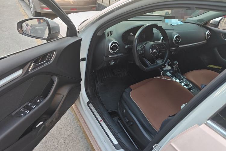 Used Audi A3 2019 Sportback 35 TFSI Sporty Version China VI Driver Seat